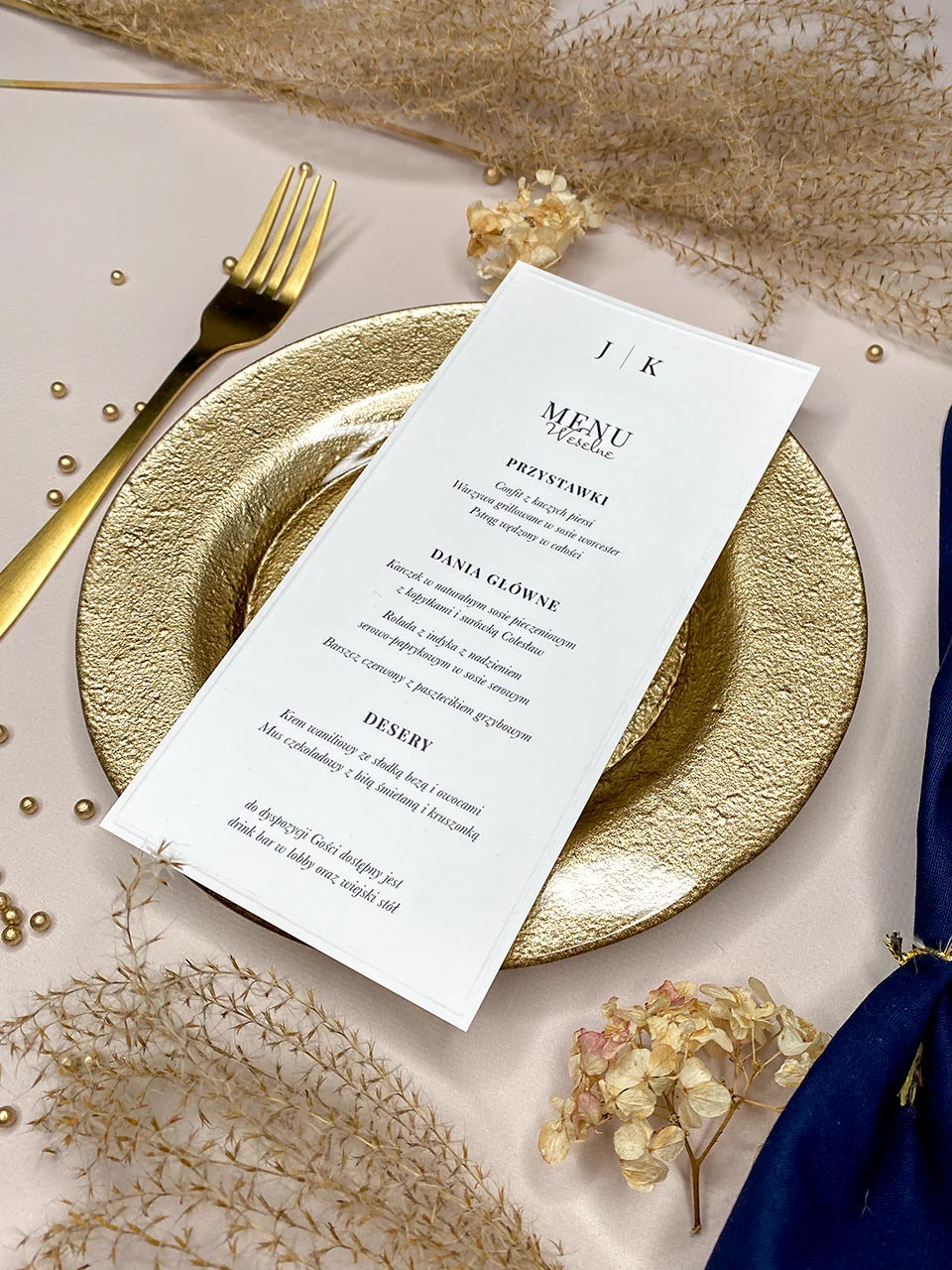 Eleganckie menu weselne na stoły z tłoczeniem - granatowe zdjęcie 1
